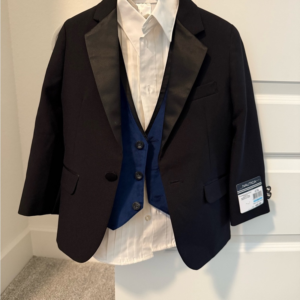 4 piece tuxedo Nautica Black Blazer with Blue Vest Shirt and pants brand new tag